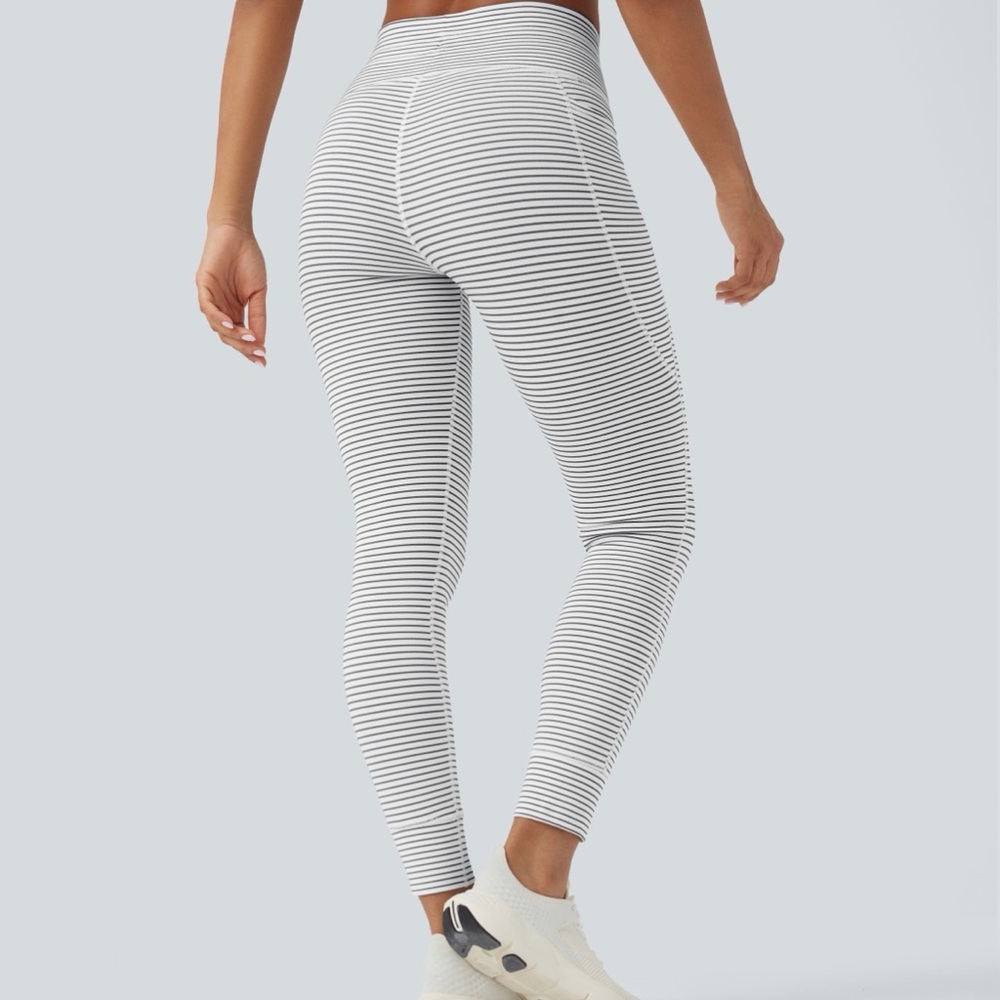 Like-new Halara high waisted striped leggings jogger 7/8 length Size Xl - Picture 3 of 7